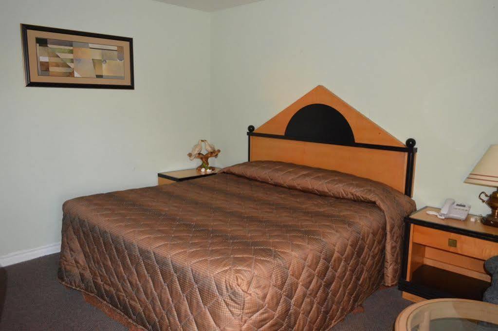 Kitchener Motel Eksteriør billede